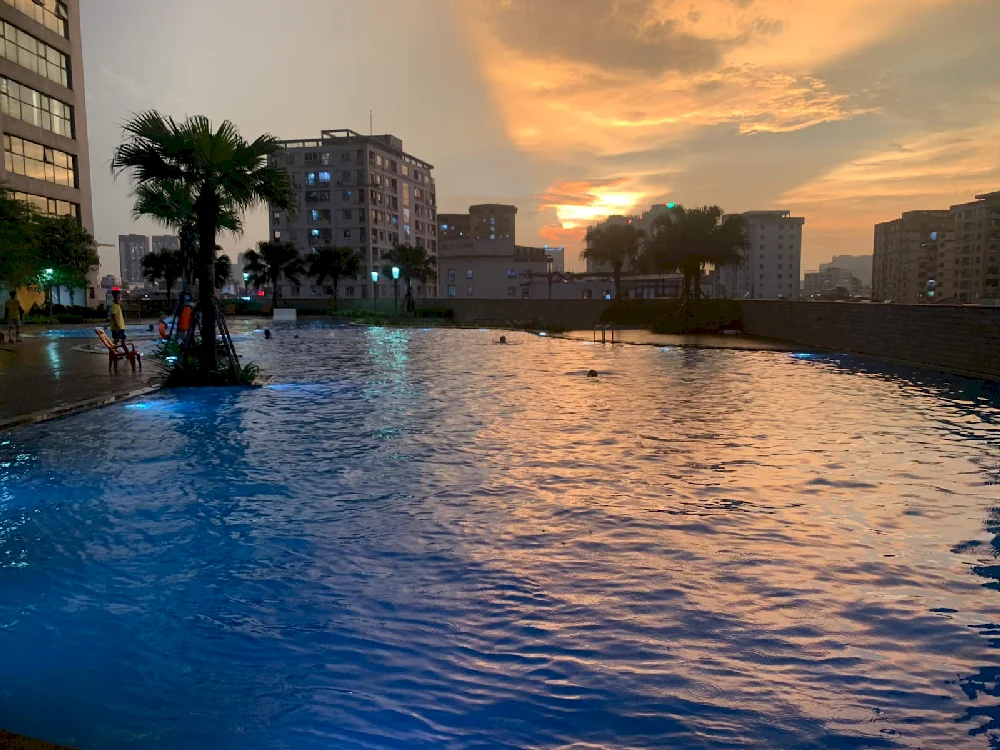 Bể bơi The West sở hữu vị trí đắc địa ngay trung tâm quận Cầu Giấy