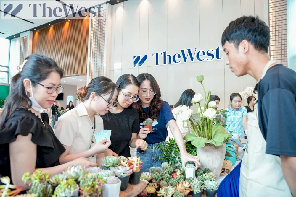 Chiến dịch Đổi rác nhựa - Nhận cây xanh