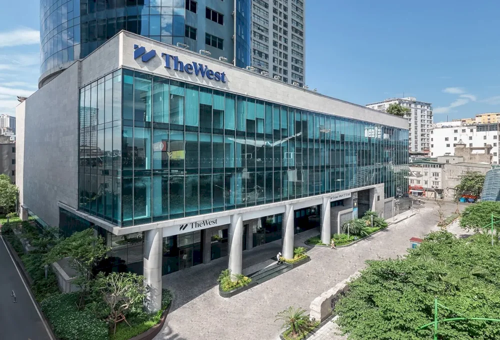 Savills mang đến không gian làm việc hiện đại và tiện nghi cho tòa nhà The West